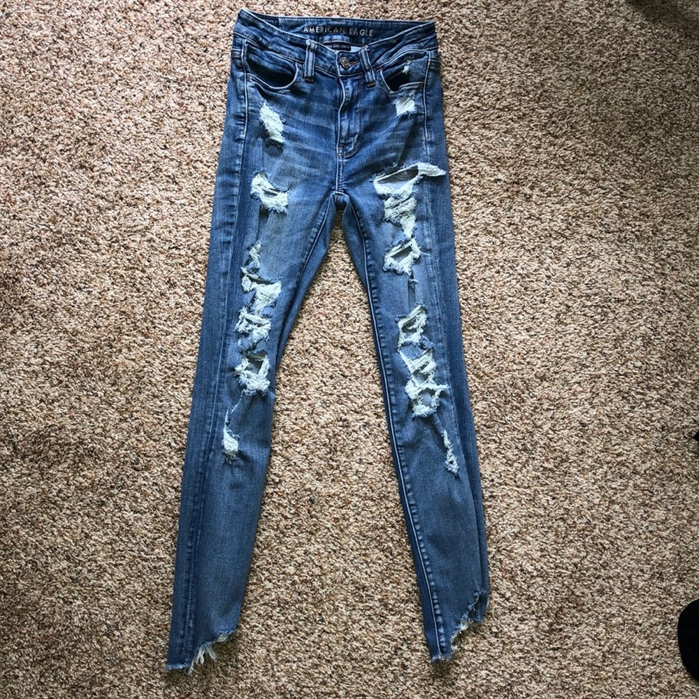 American Eagle, Distressed skinny Jeans, Size 2